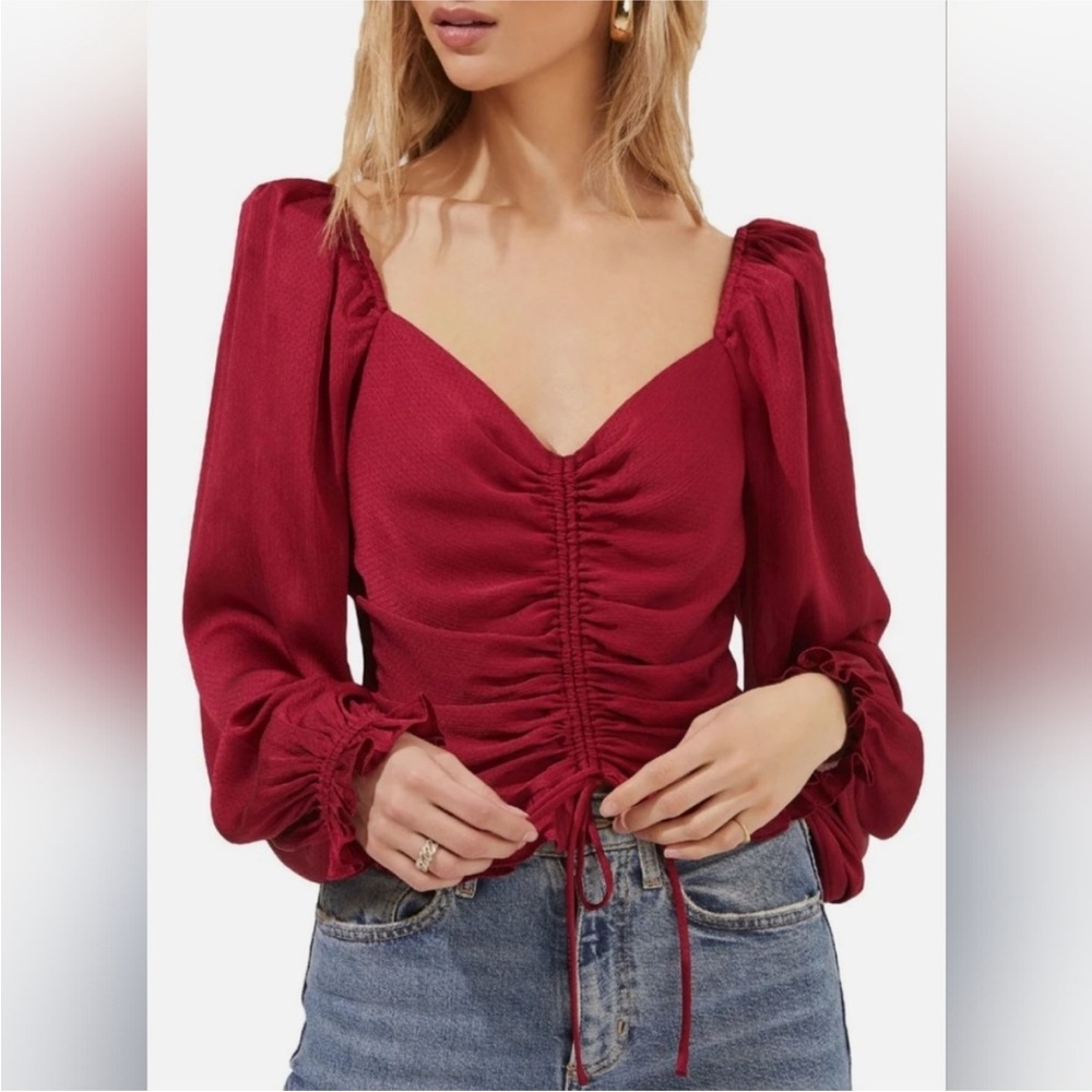 ASTR The Label Love Song Ruched Puff Sleeve Top in Raspberry.